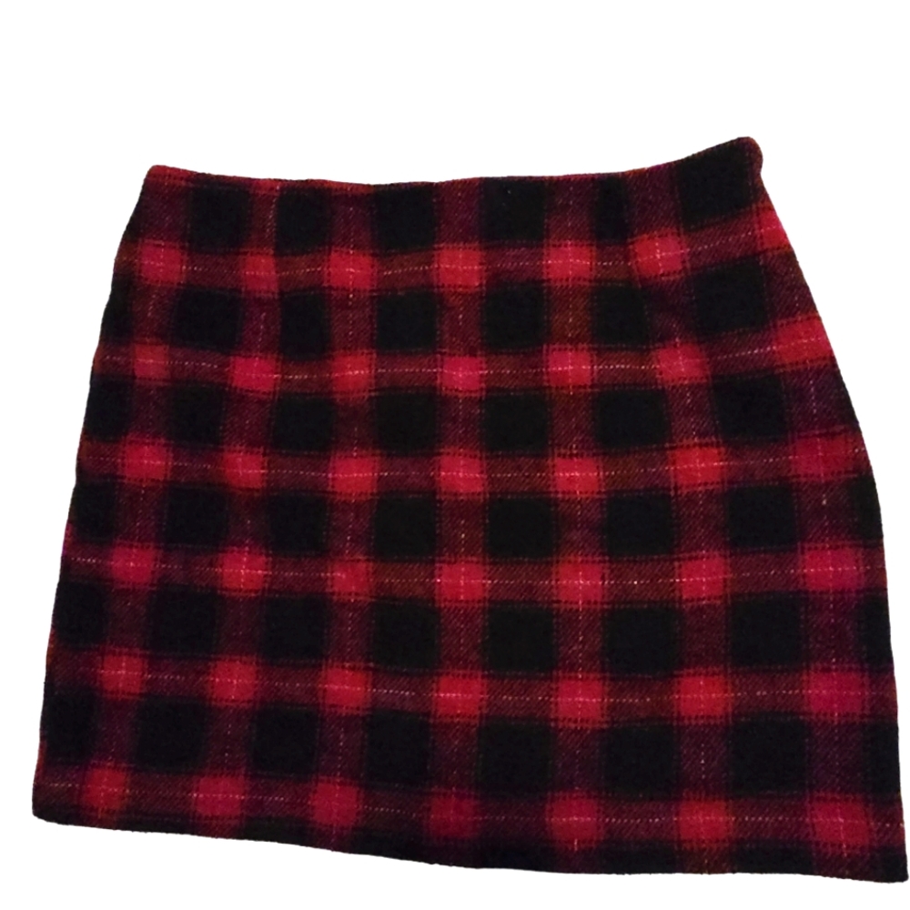 F21 Forever 21 Red black buffalo side zip skirt Medium